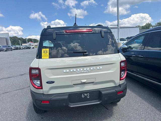 Certified 2025 Ford Bronco Sport Outer Banks w/ Outer Banks Tech Package+ AWD/4WD image 10