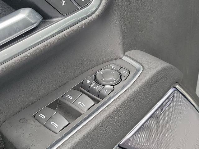 Used 2025 GMC Sierra 2500 Denali w/ Denali Reserve Package AWD/4WD image 10