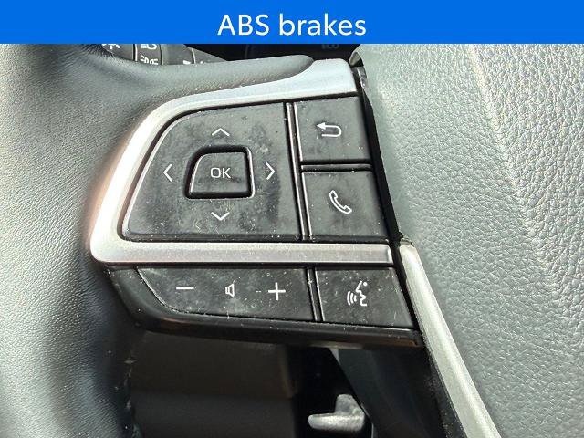 Used 2023 Toyota Highlander Platinum AWD/4WD image 17