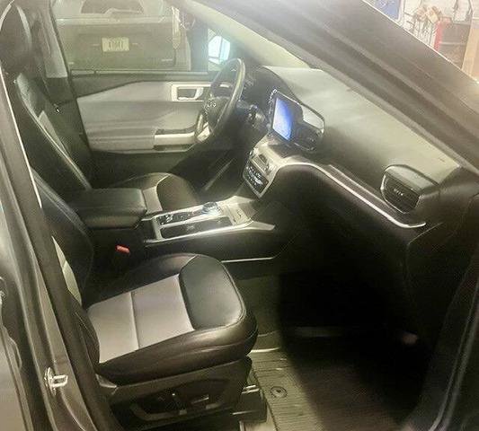Certified 2024 Ford Explorer XLT w/ Equipment Group 202A AWD/4WD image 12