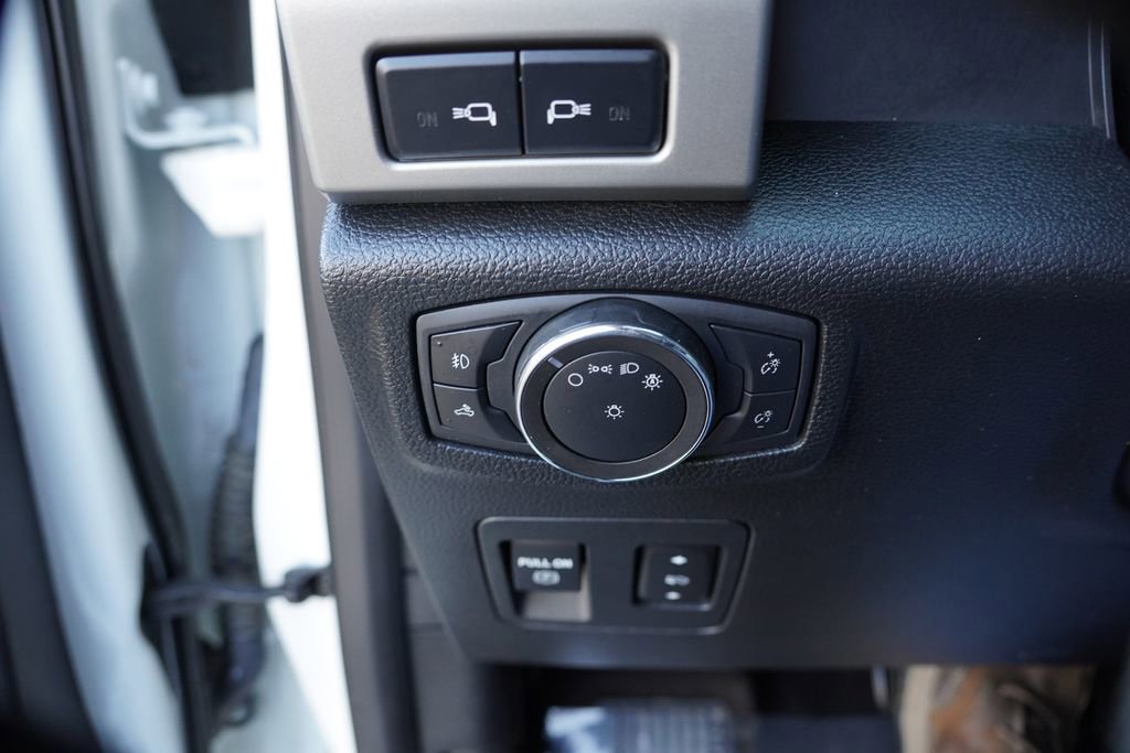 Certified 2020 Ford F150 Lariat w/ Equipment Group 502A Luxury image 24