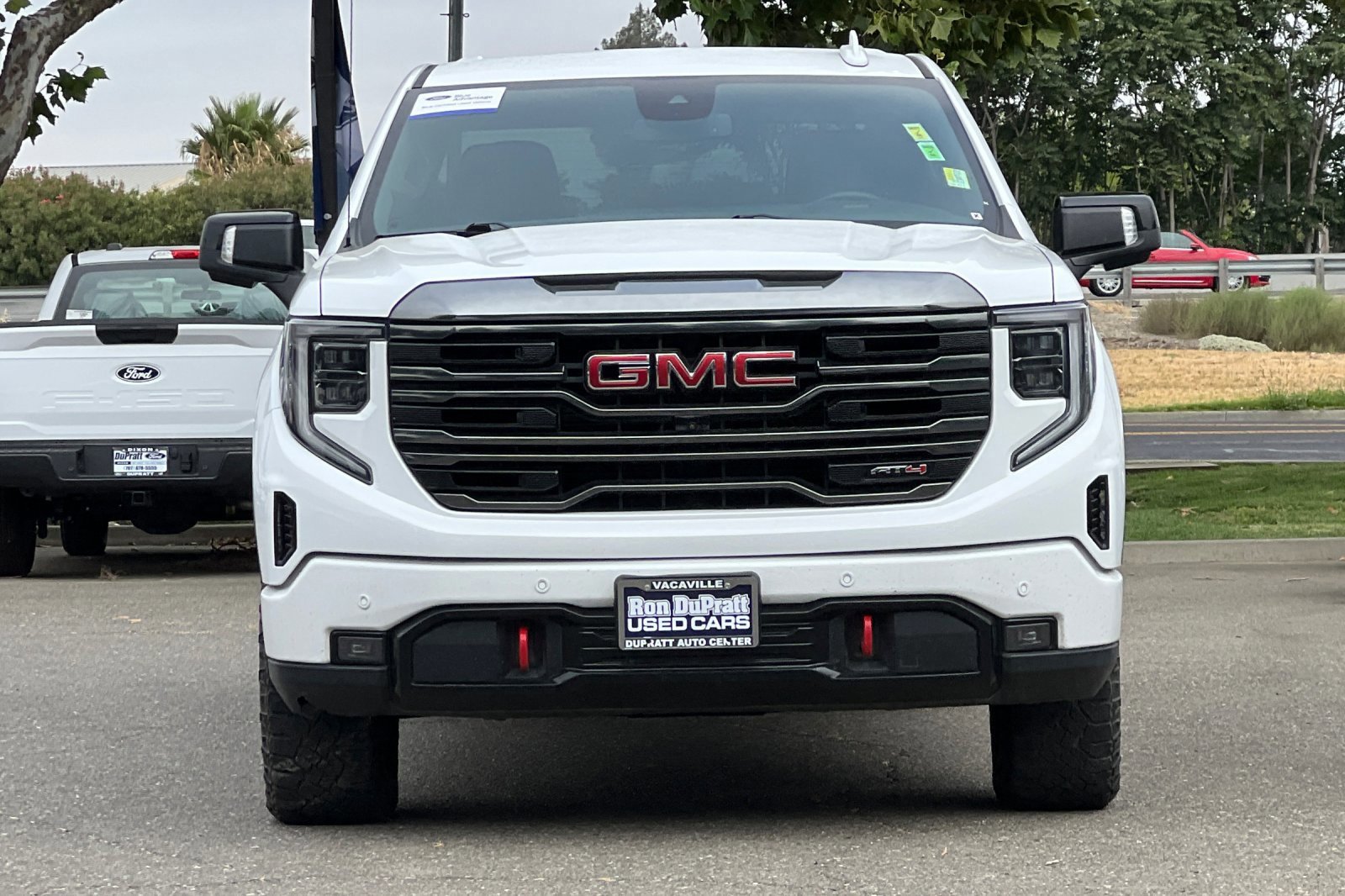 Used 2023 GMC Sierra 1500 AT4 image 9