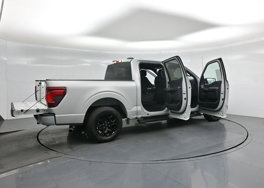 Certified 2024 Ford F150 XLT w/ XLT Black Appearance Package image 6