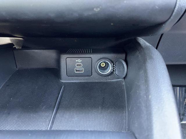 Certified 2025 Ford Escape ST-Line AWD/4WD image 27