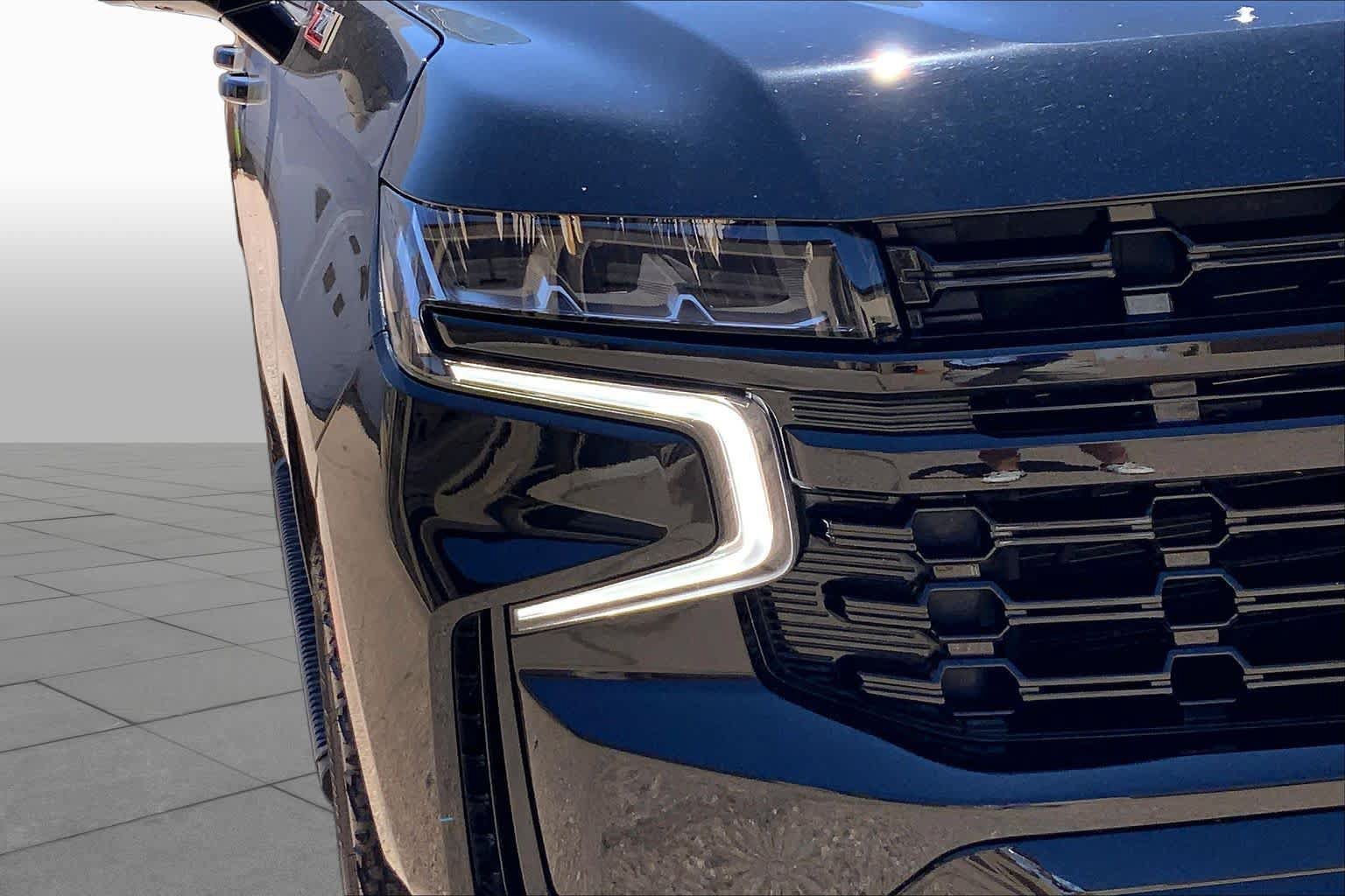 Used 2024 Chevrolet Tahoe Z71 w/ Luxury Package AWD/4WD image 28