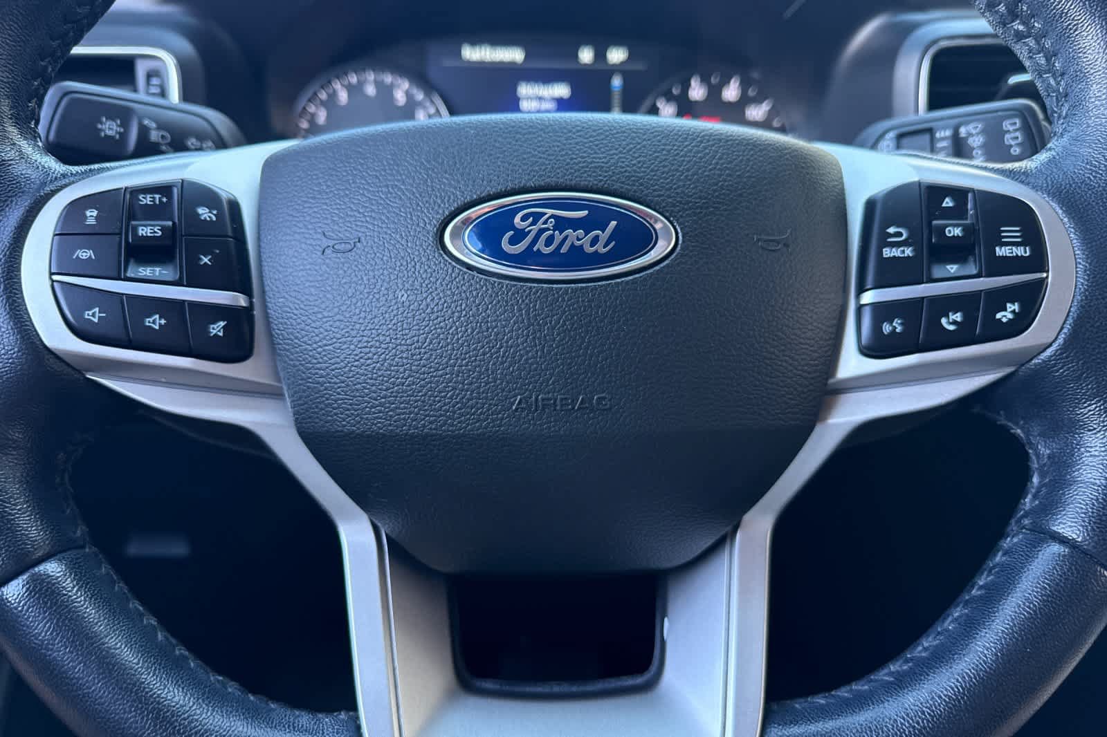 Certified 2022 Ford Explorer Limited AWD/4WD image 25