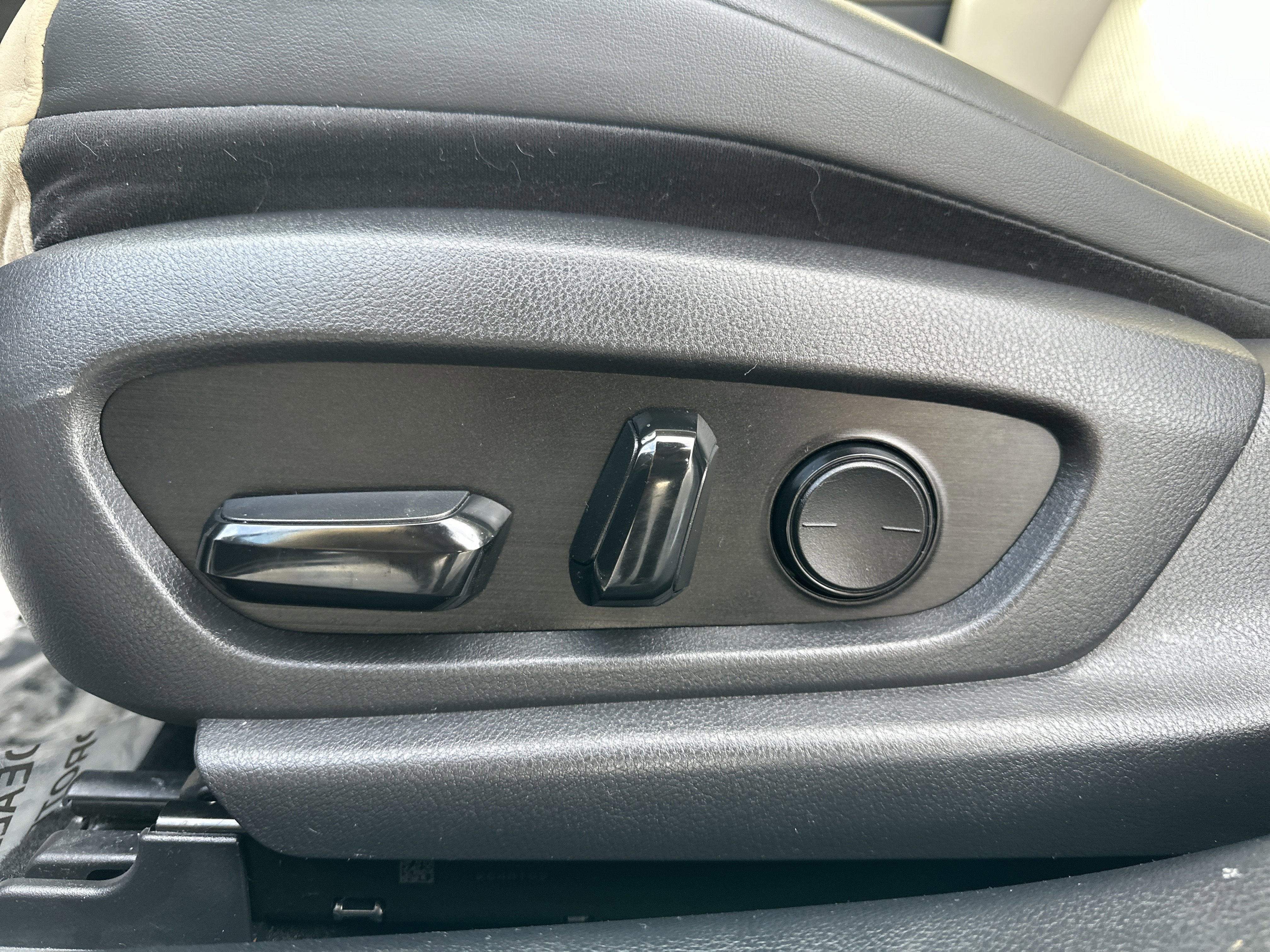 Used 2020 Lexus ES 350 ES 350 w/ Accessory Package 2 image 16