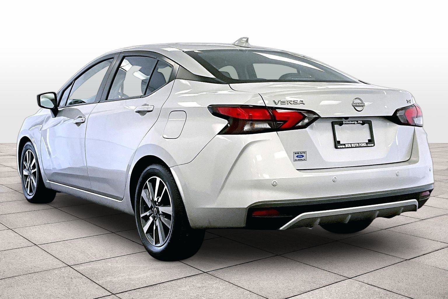 Used 2023 Nissan Versa SV image 10