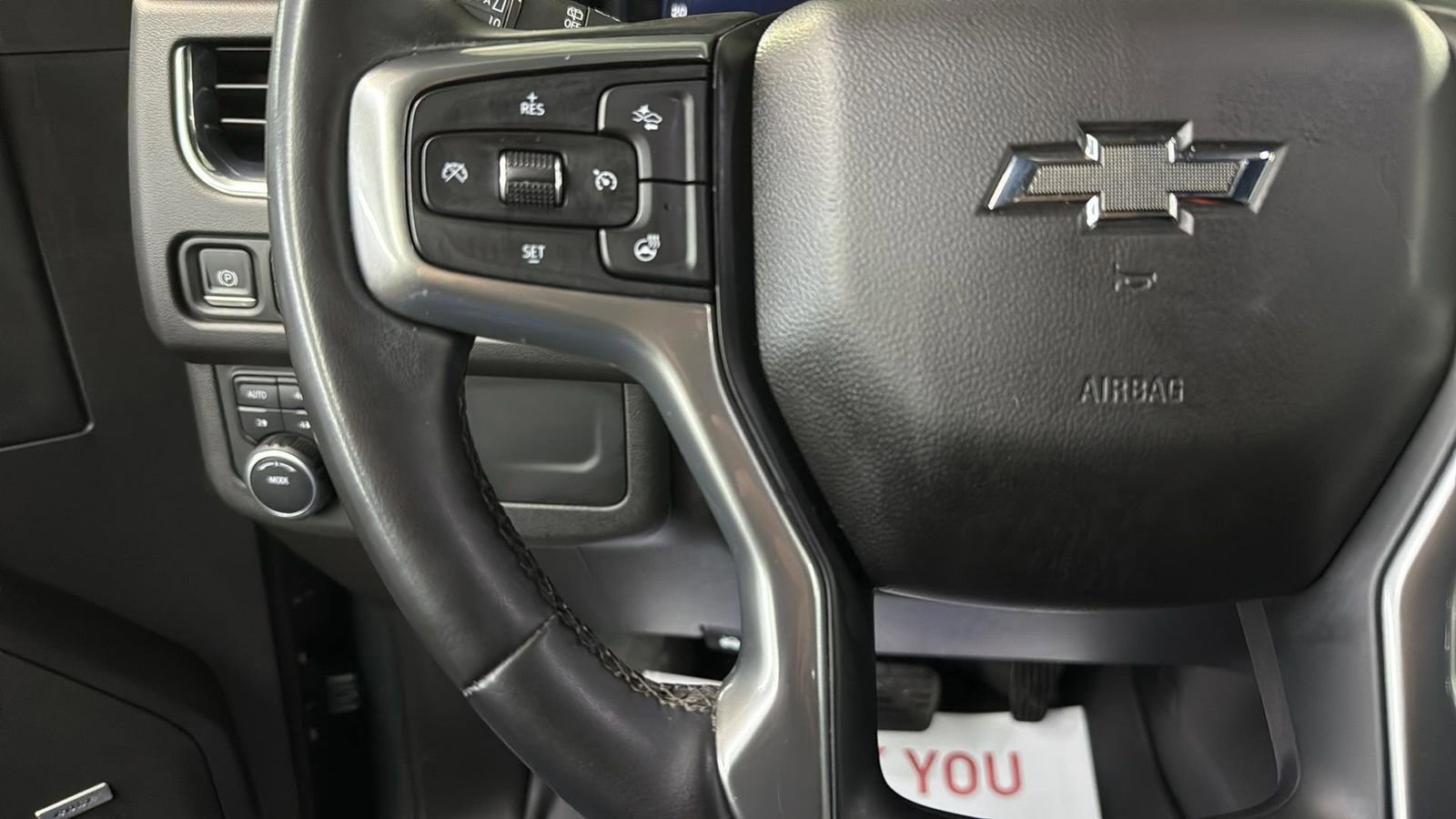 Used 2023 Chevrolet Suburban Z71 w/ Luxury Package image 17