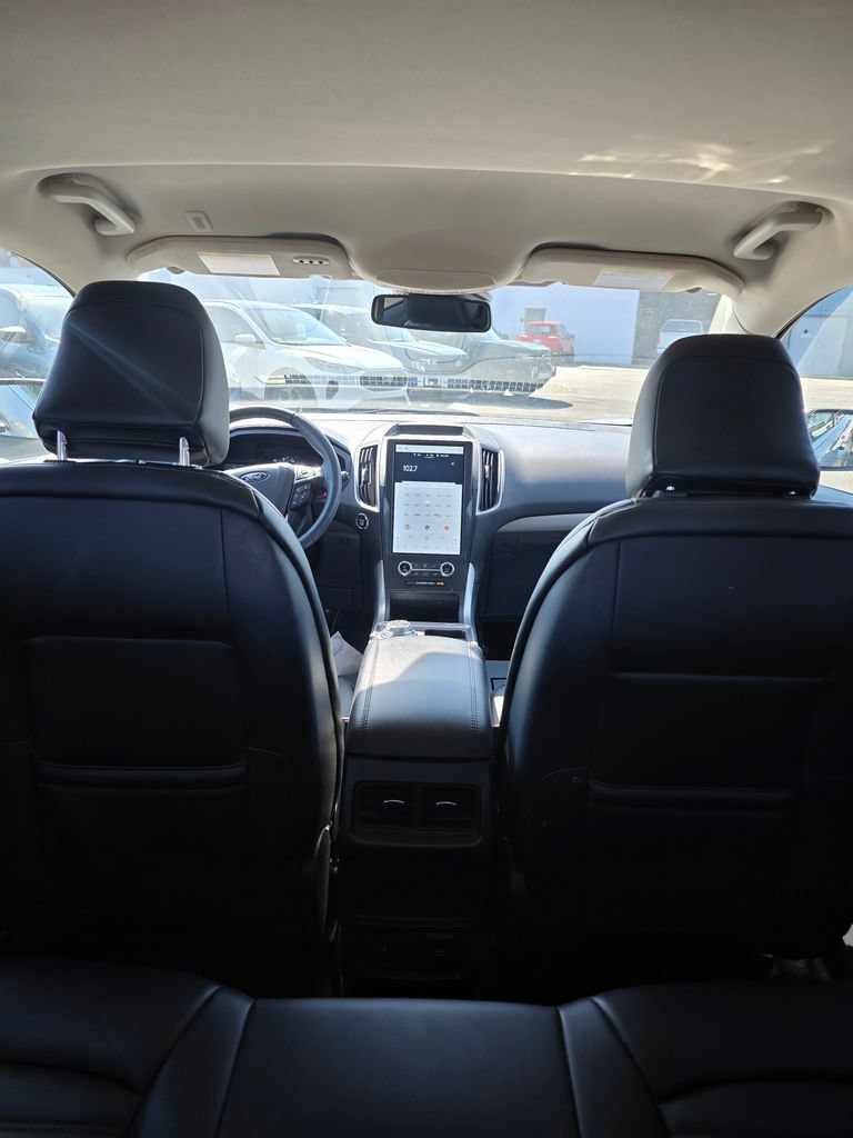 Certified 2024 Ford Edge SEL w/ Convenience Package AWD/4WD image 13