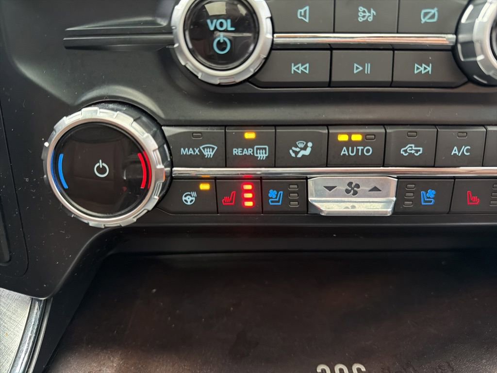 Certified 2022 Ford F150 King Ranch w/ Equipment Group 601A High image 34