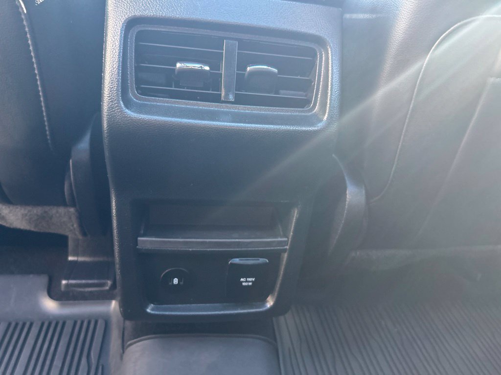 Certified 2024 Ford Edge ST-Line w/ Class II Trailer Tow Package AWD/4WD image 20
