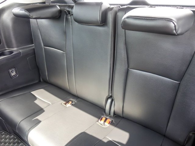 Used 2024 Toyota Highlander Platinum AWD/4WD image 18
