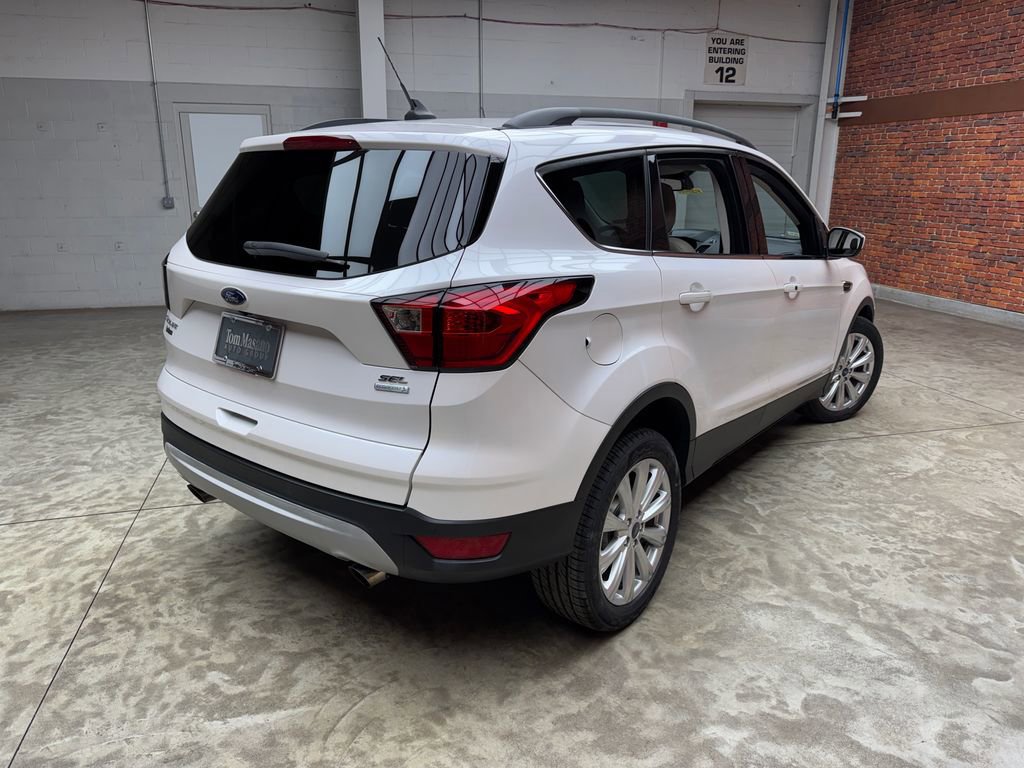 Certified 2019 Ford Escape SEL FWD image 4