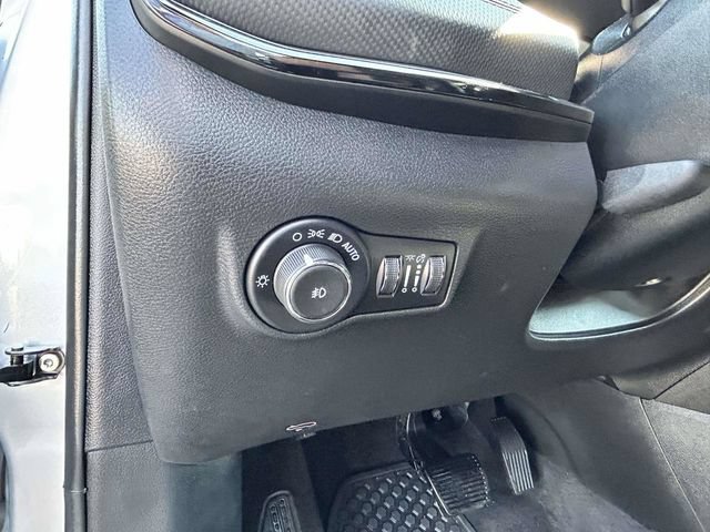 Used 2026 Jeep Compass Trailhawk AWD/4WD image 18