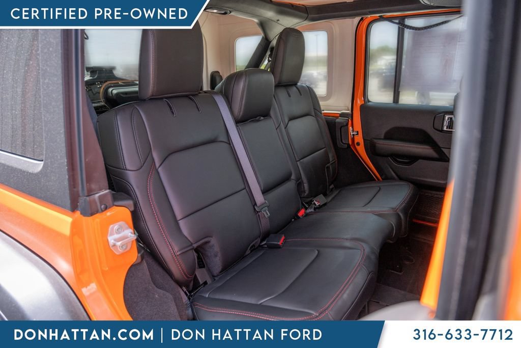 Used 2025 Jeep Wrangler Unlimited Rubicon w/ Convenience Group AWD/4WD image 27