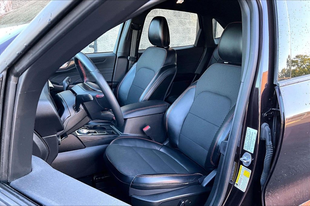 Certified 2023 Ford Escape ST-Line w/ Tech Pack #1 AWD/4WD image 24