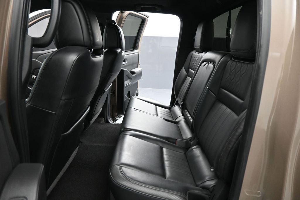 Used 2022 Nissan Frontier Pro-X w/ Pro-X Premium Package RWD image 16