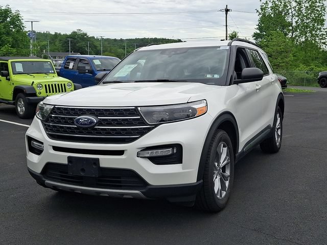 Certified 2023 Ford Explorer XLT w/ Equipment Group 202A AWD/4WD image 5