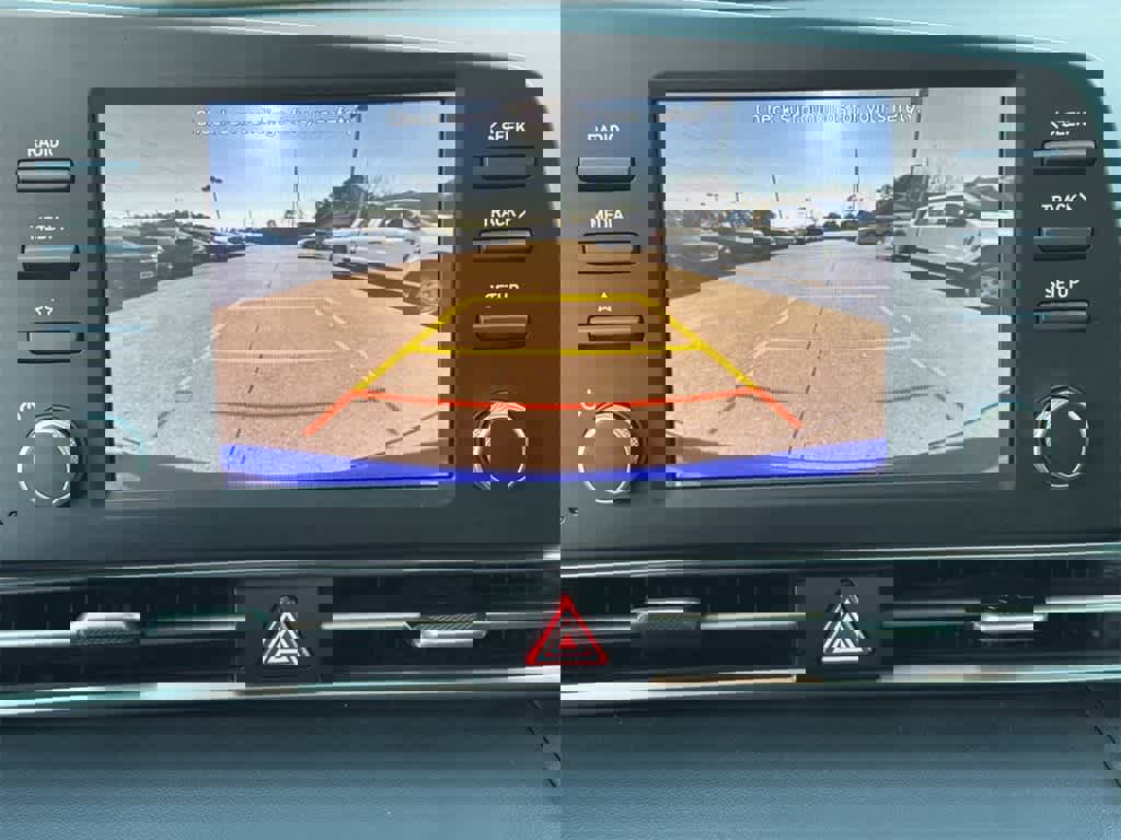 Used 2023 Hyundai Elantra SE image 27