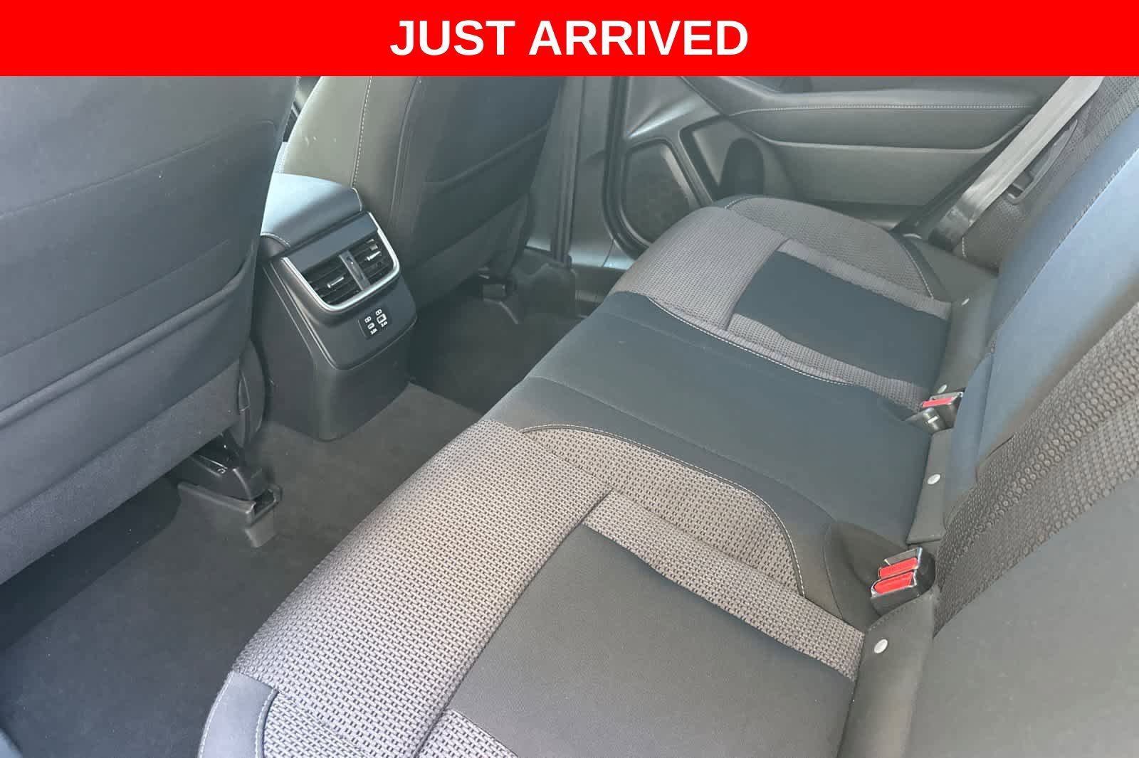 Used 2024 Subaru Outback Premium AWD/4WD image 4