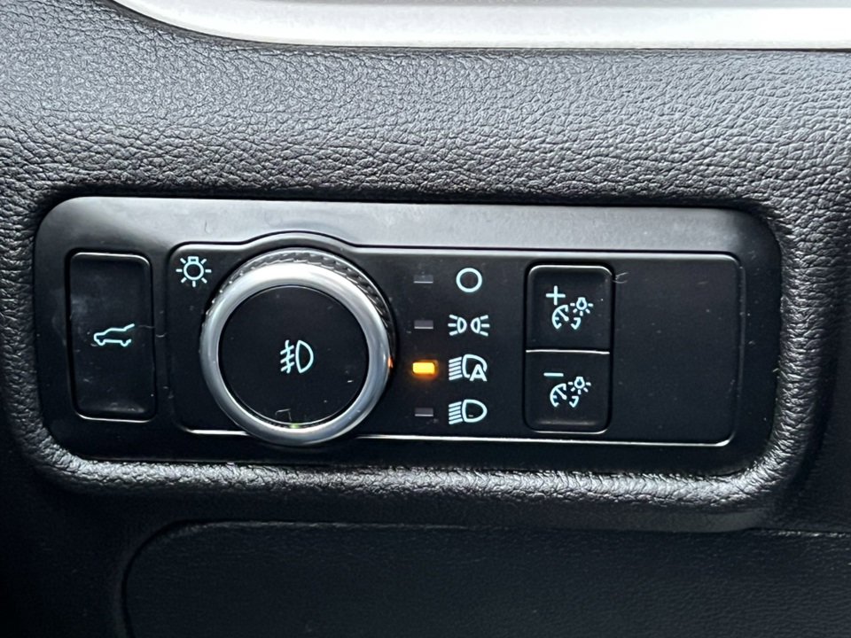 Certified 2023 Ford Explorer XLT w/ Equipment Group 202A image 19