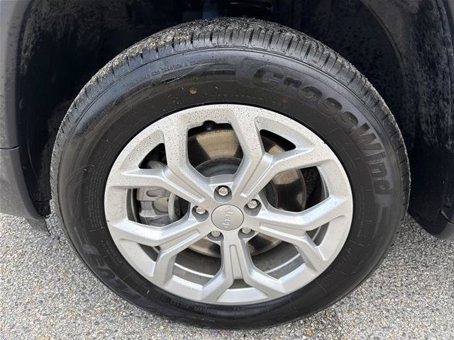 Used 2024 Jeep Compass Latitude AWD/4WD image 31