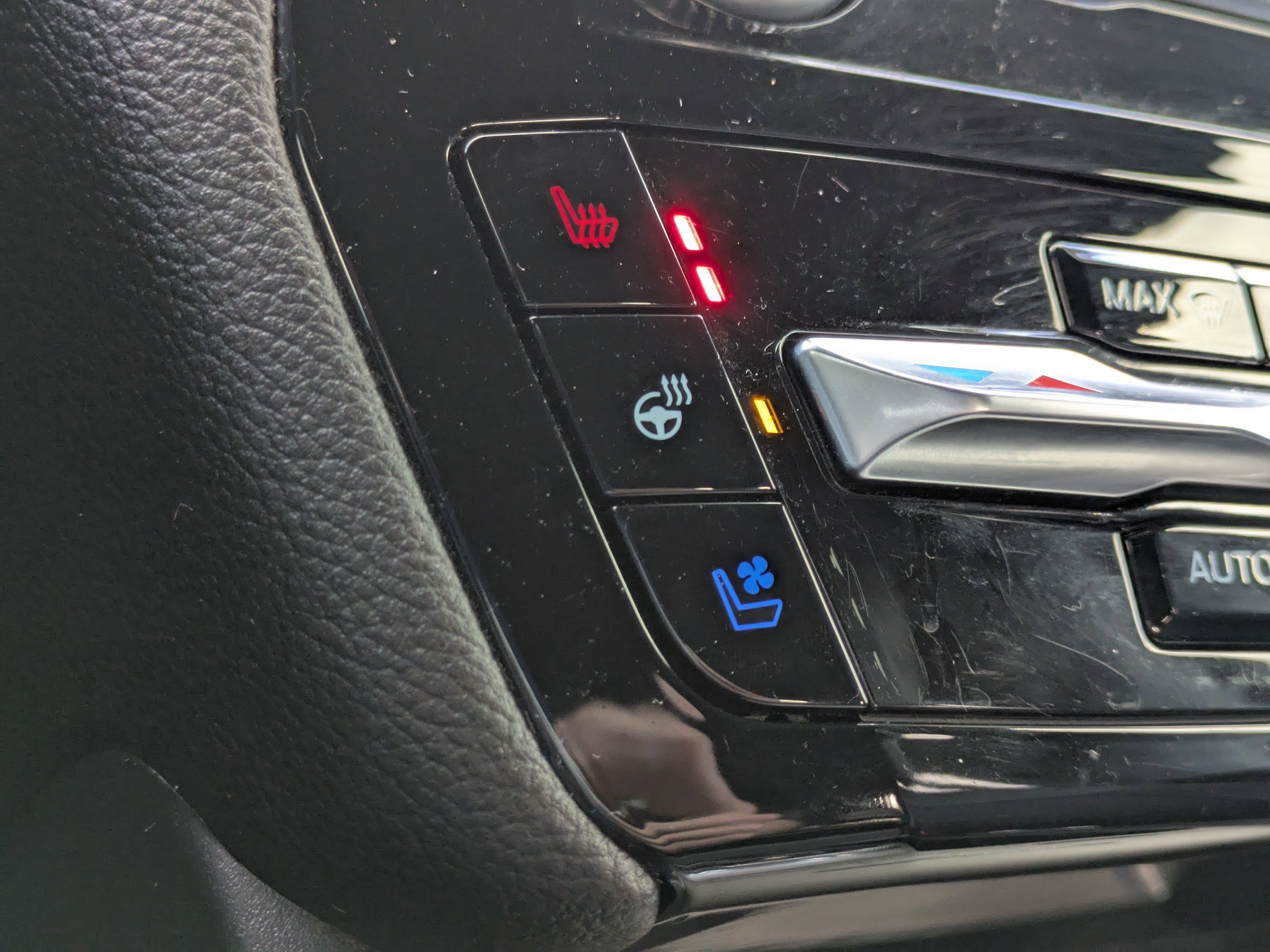 Certified 2022 Ford Explorer Limited w/ Limited Technology Package image 29