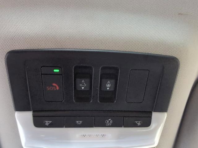 Used 2022 Nissan Pathfinder Platinum w/ Cargo Package image 32