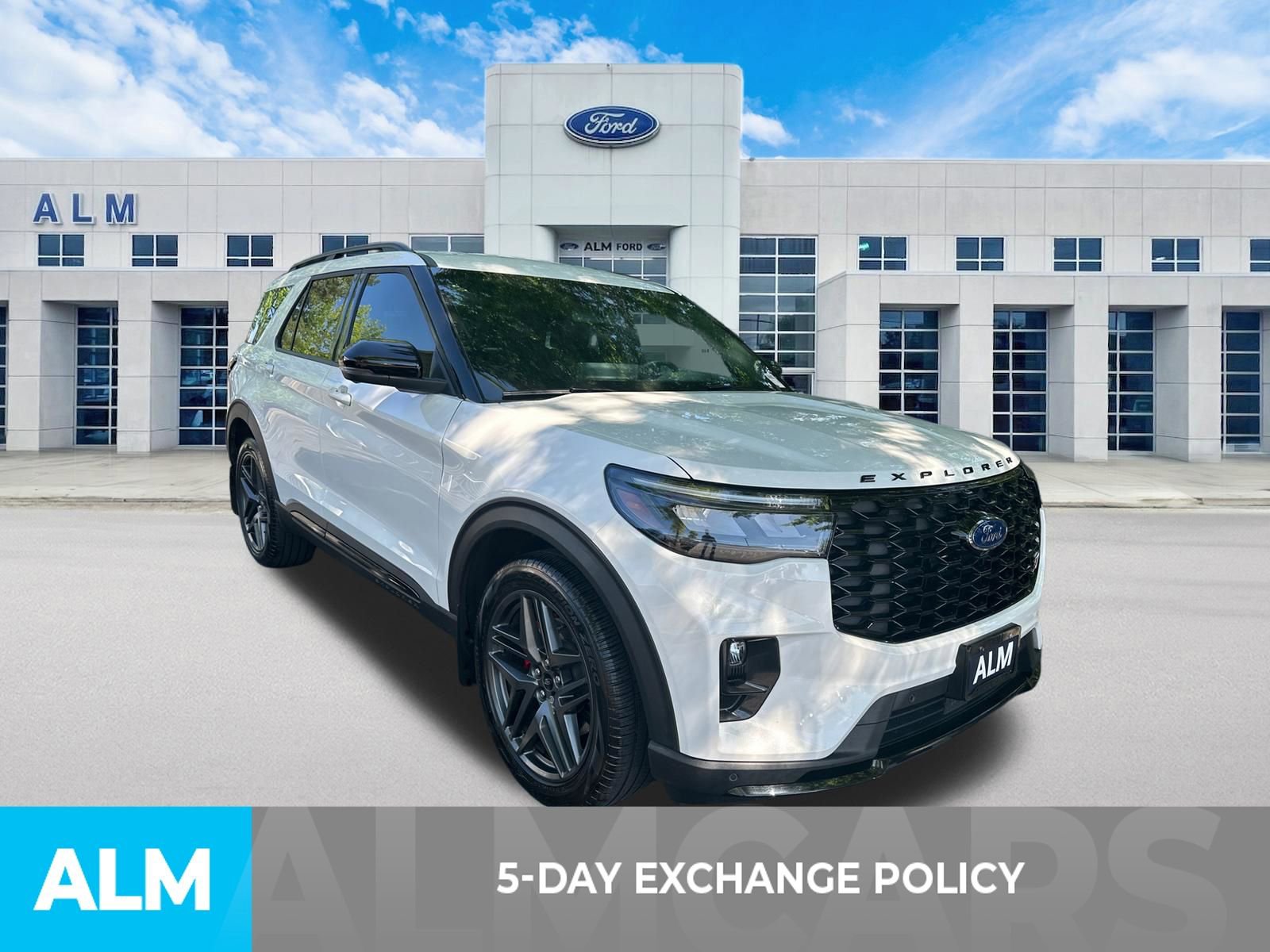 Certified 2025 Ford Explorer ST image 3