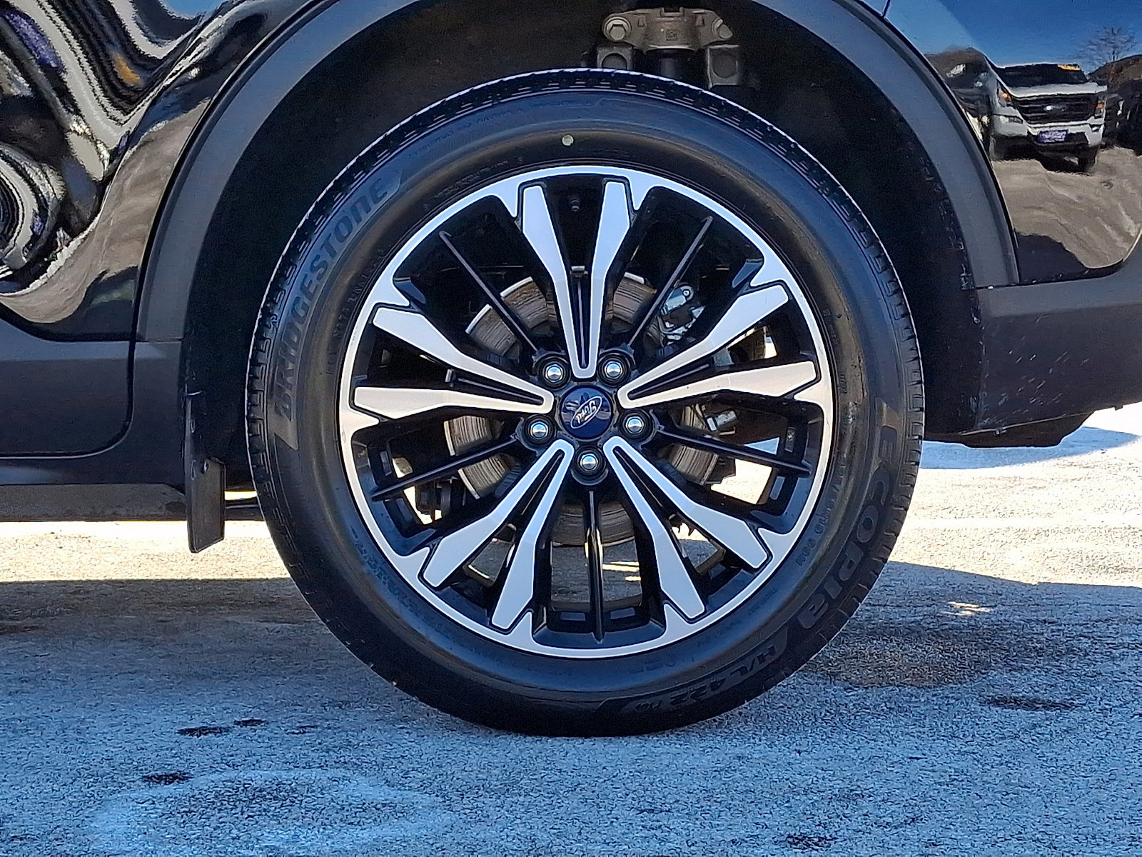 Certified 2022 Ford Escape SEL w/ SEL Stealth AWD Package image 29