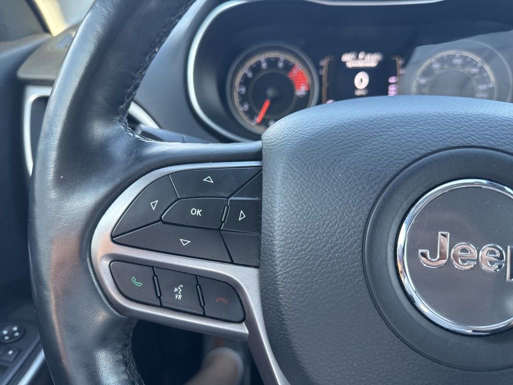 Used 2021 Jeep Cherokee Latitude Lux FWD image 17