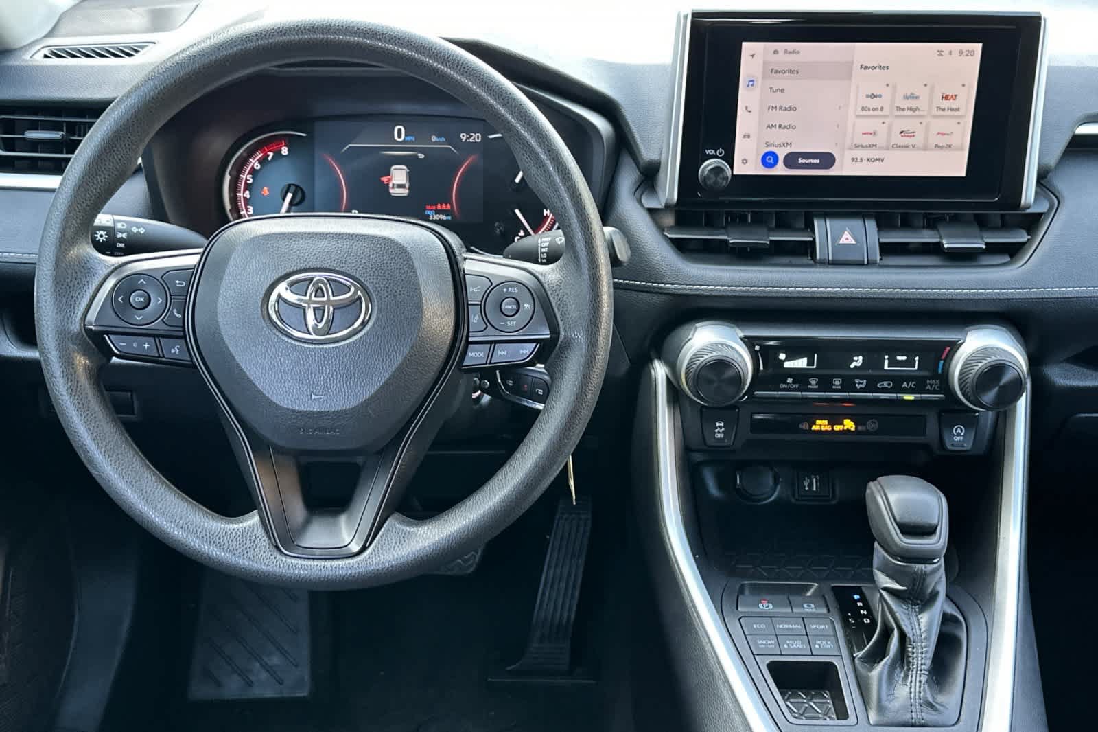 Used 2025 Toyota RAV4 LE AWD/4WD image 14