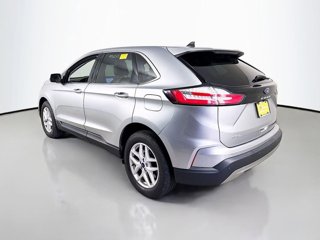 Certified 2022 Ford Edge SEL w/ Convenience Package image 3