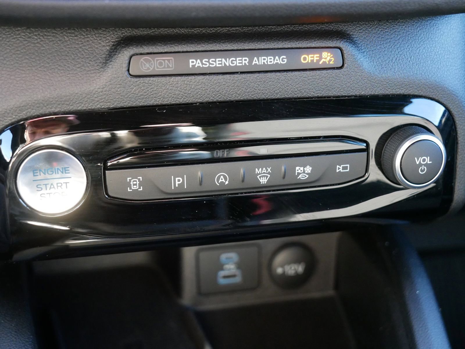 Certified 2023 Ford Escape ST-Line Elite AWD/4WD image 31