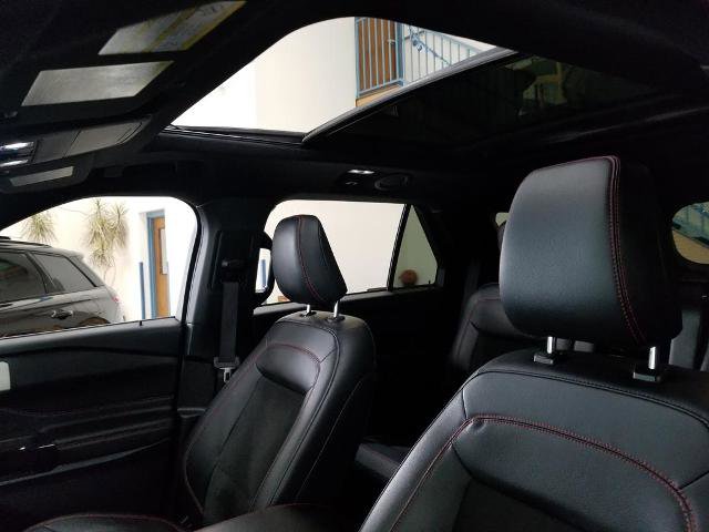 Certified 2023 Ford Explorer ST-Line w/ Class IV Trailer Tow Package image 18