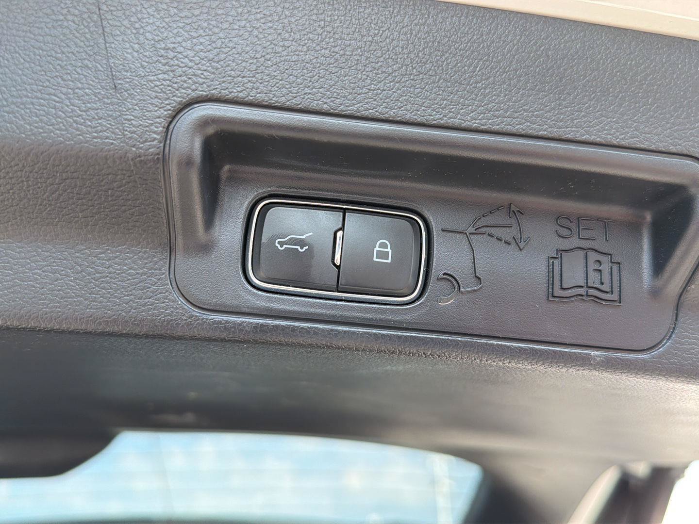 Certified 2025 Ford Explorer ST AWD/4WD image 38