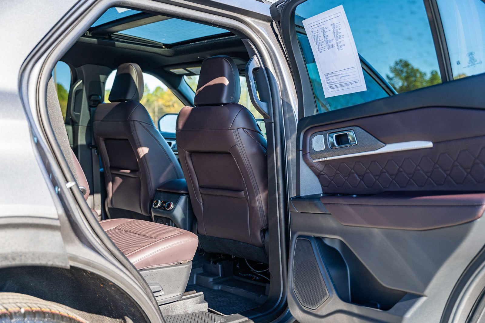 Certified 2025 Ford Explorer Platinum w/ Ultimate Package image 16