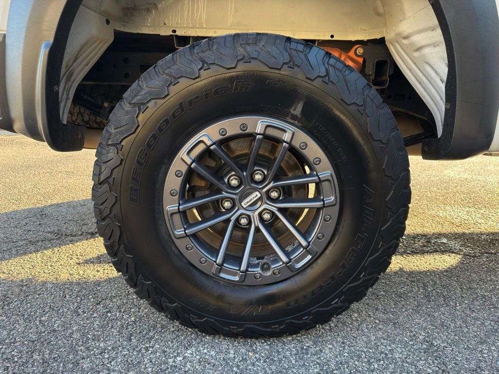 Certified 2019 Ford F150 Raptor w/ Equipment Group 801A Mid image 23