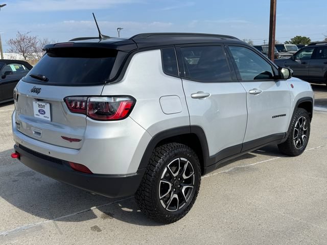 Used 2025 Jeep Compass Trailhawk AWD/4WD image 8