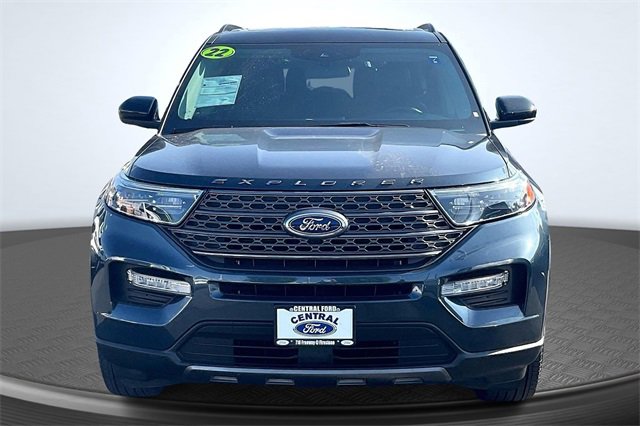 Certified 2022 Ford Explorer XLT w/ Equipment Group 202A image 3