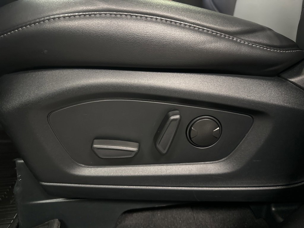 Certified 2023 Ford Explorer XLT w/ Equipment Group 202A image 32