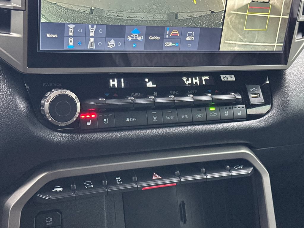 Used 2025 Toyota Tundra Limited AWD/4WD image 18