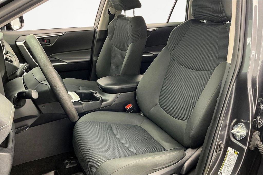 Used 2024 Toyota RAV4 LE image 25
