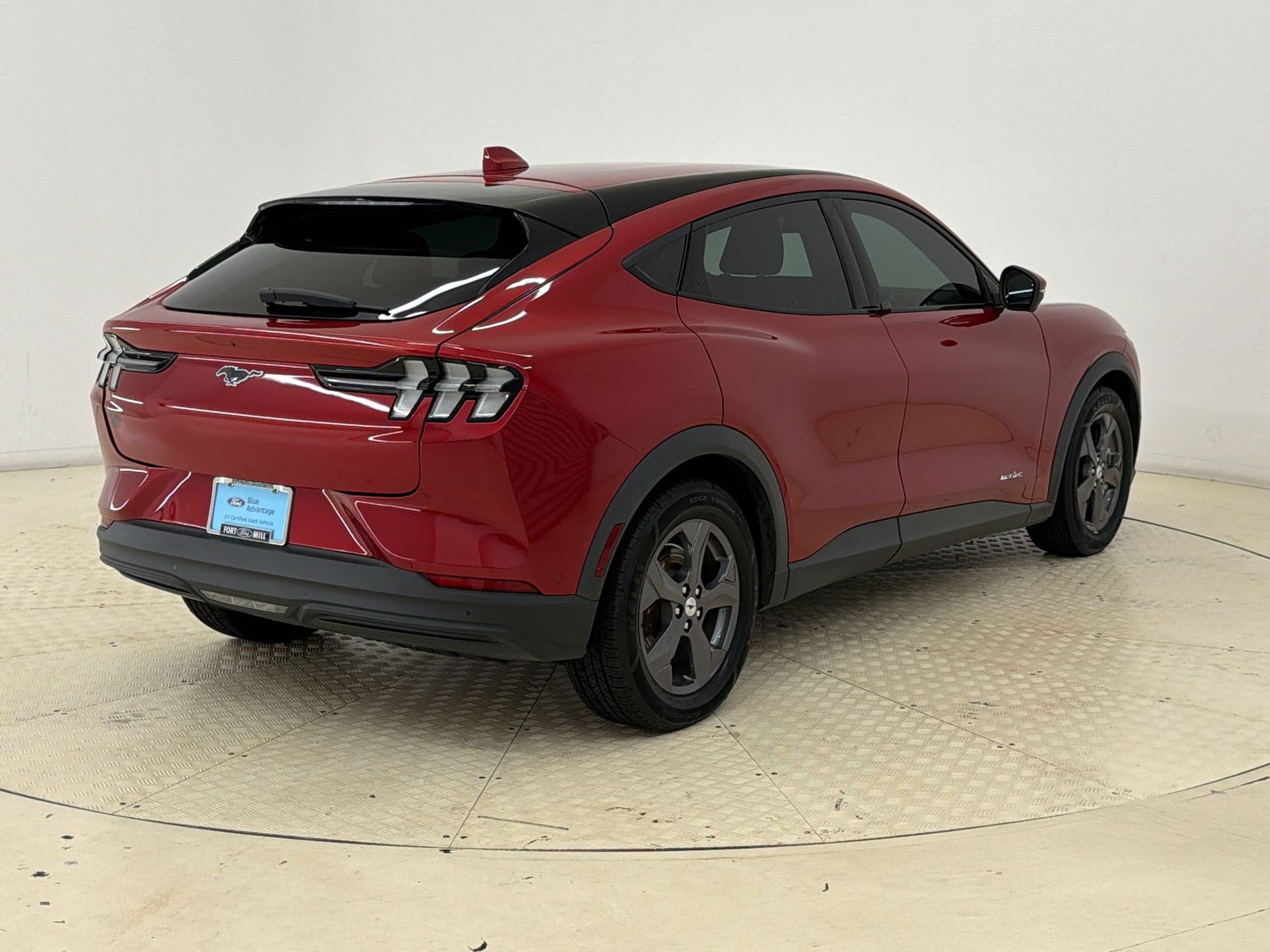 Certified 2022 Ford Mustang Mach-E Select w/ Comfort/Technology Package RWD image 9