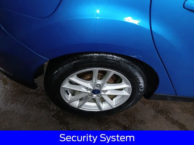 Certified 2017 Ford Focus SE FWD image 11