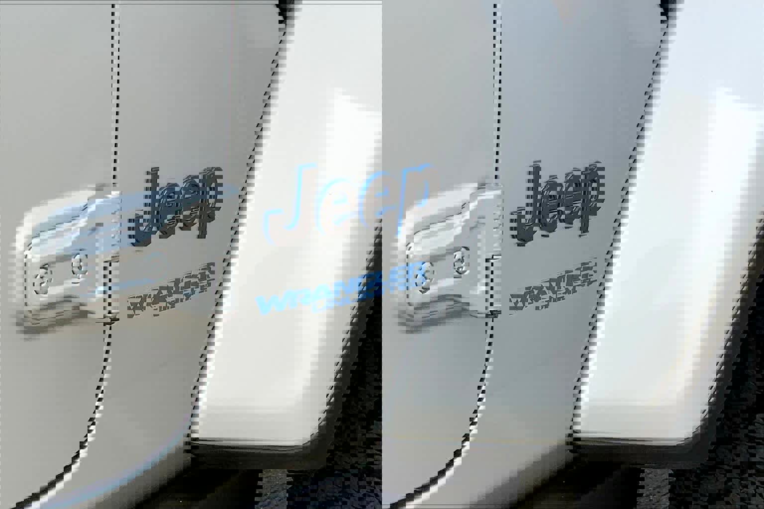 Used 2022 Jeep Wrangler Unlimited Rubicon 4xe w/ Steel Bumper Group image 17