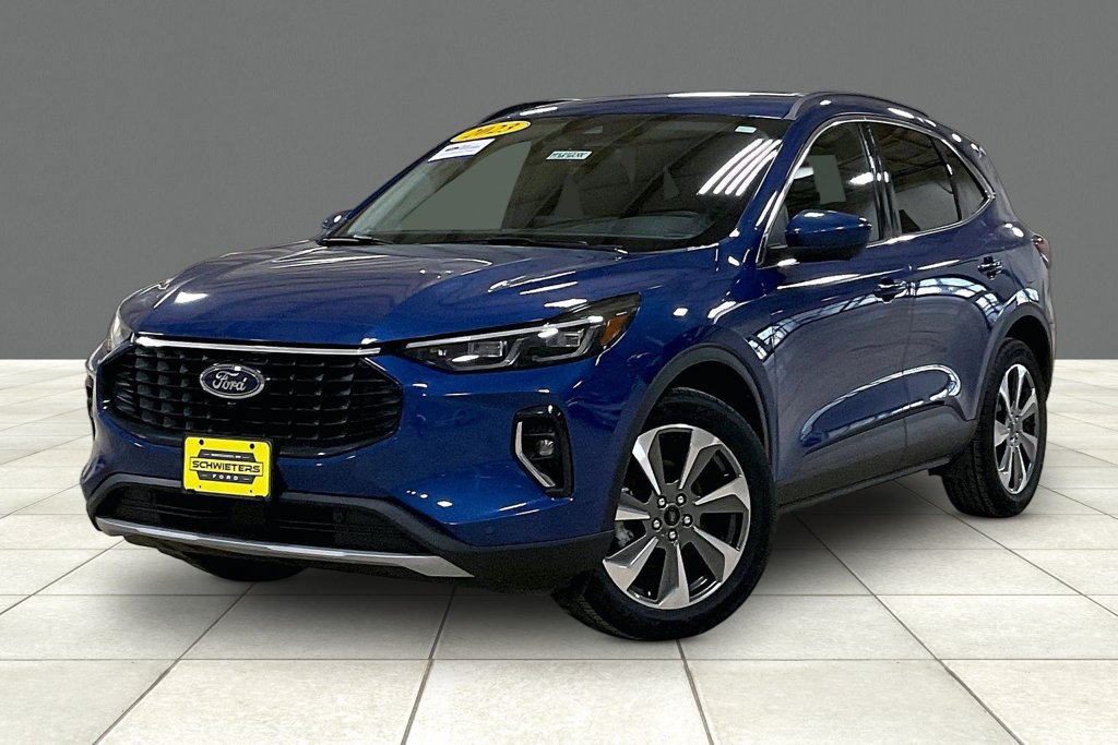 Certified 2023 Ford Escape Platinum AWD/4WD image 2