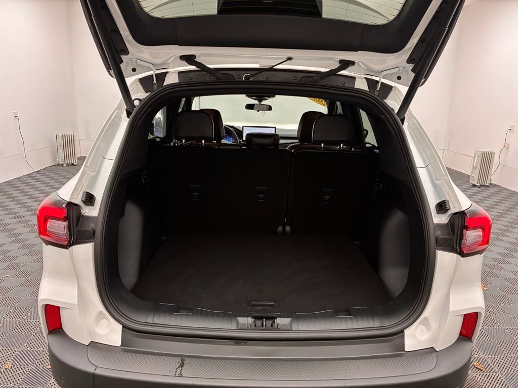 Certified 2025 Ford Escape ST-Line Elite w/ Tech Pack #2 image 10