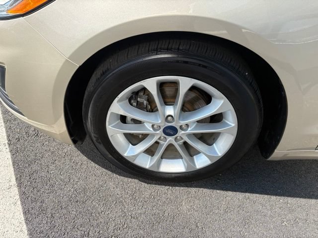 Certified 2019 Ford Fusion SE FWD image 12